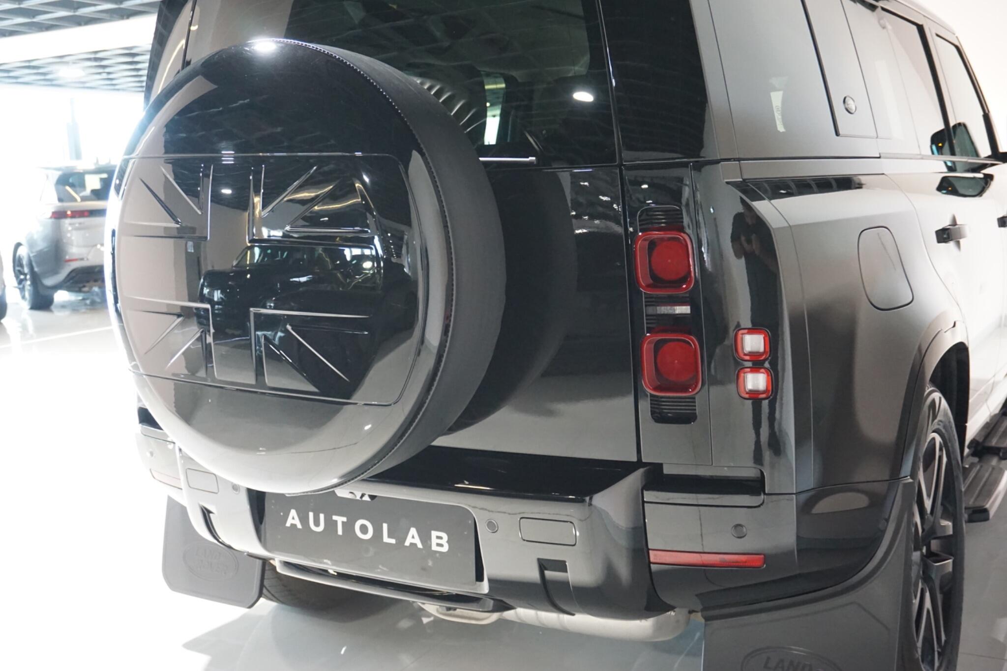 Land Rover Defender 110 3.0 D250 MHEV XS Edition SUV 5dr Diesel Auto 4WD Euro 6 (s/s) (250 ps)